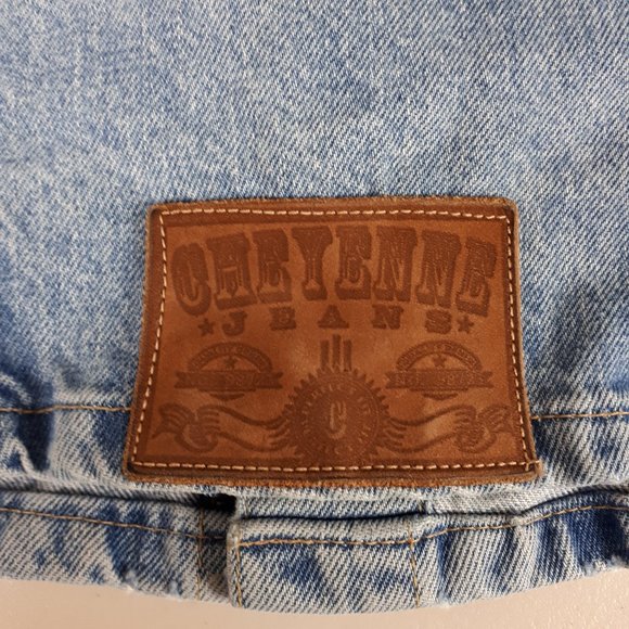 Cheyenne Blue Wash Vintage Denim Vest - Picture 12 of 16